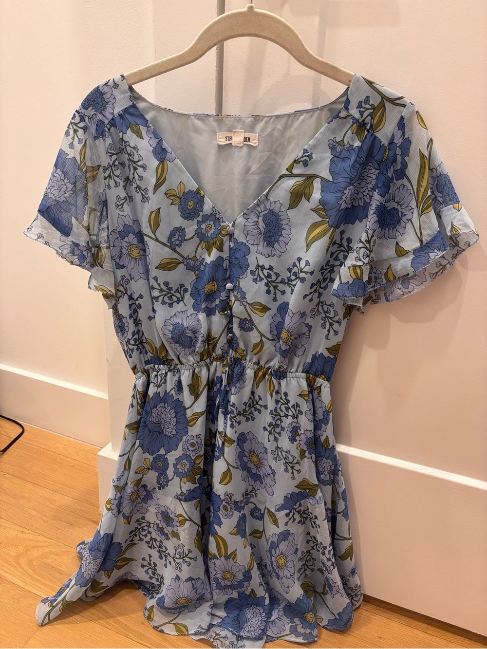 Steve Madden Kirsty Floral V-Neck Dress with Flutter Sleeves